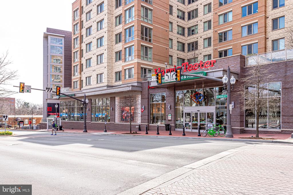 144 S Virginia Ave #31