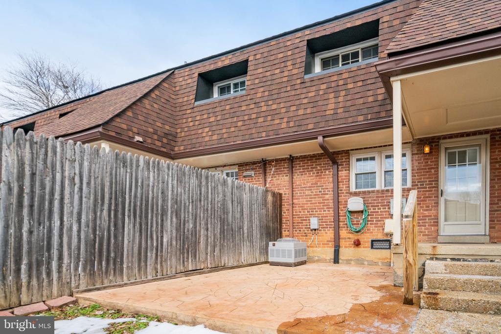 144 S Virginia Ave #31