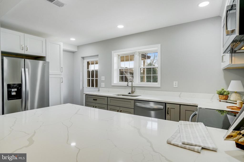 144 S Virginia Ave #31