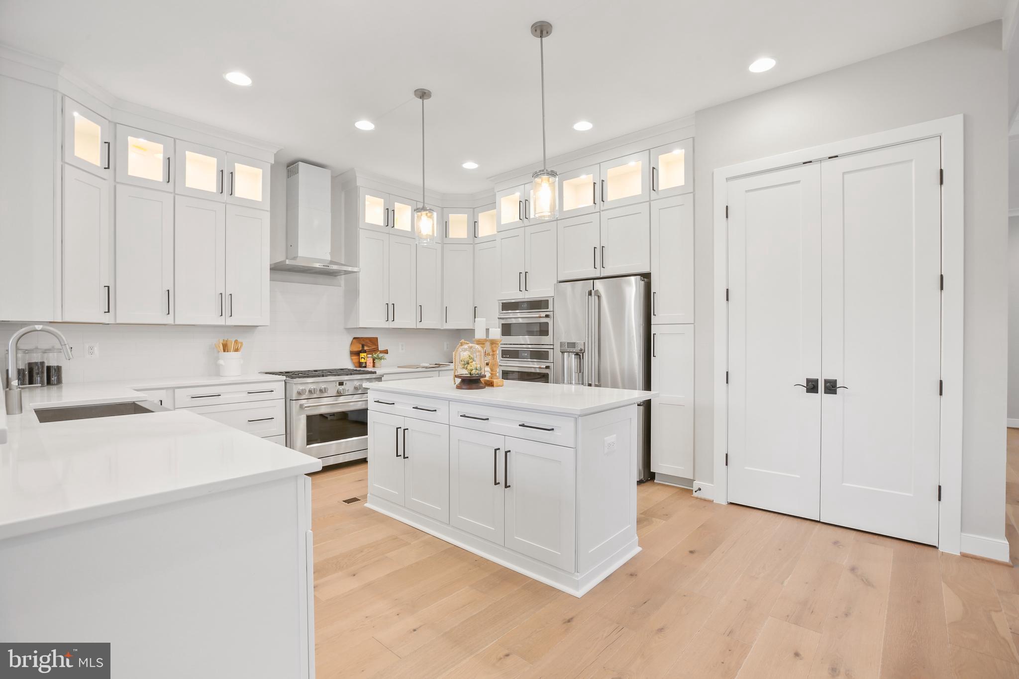 411 S VIRGINIA AVENUE