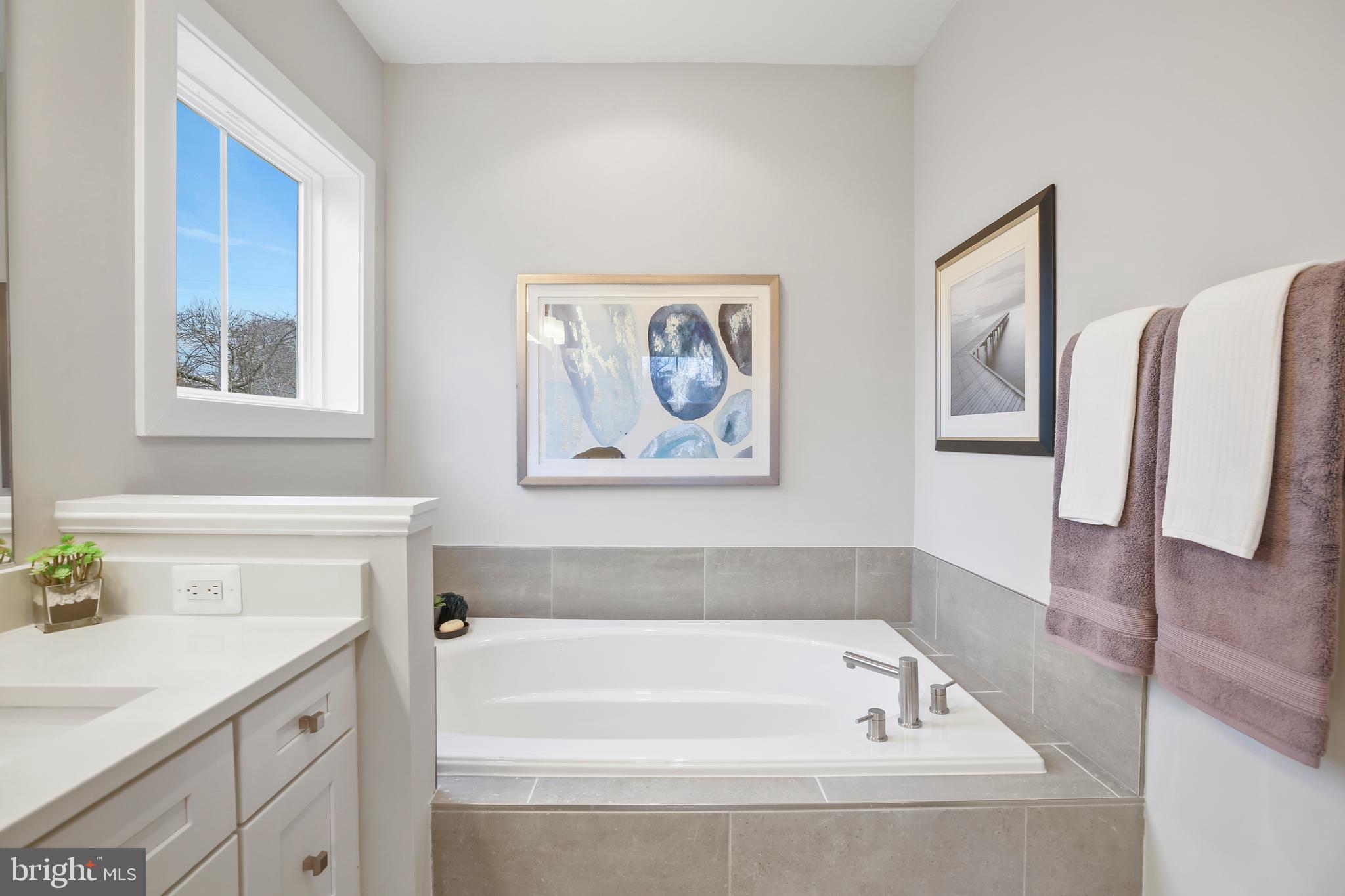 411 S VIRGINIA AVENUE