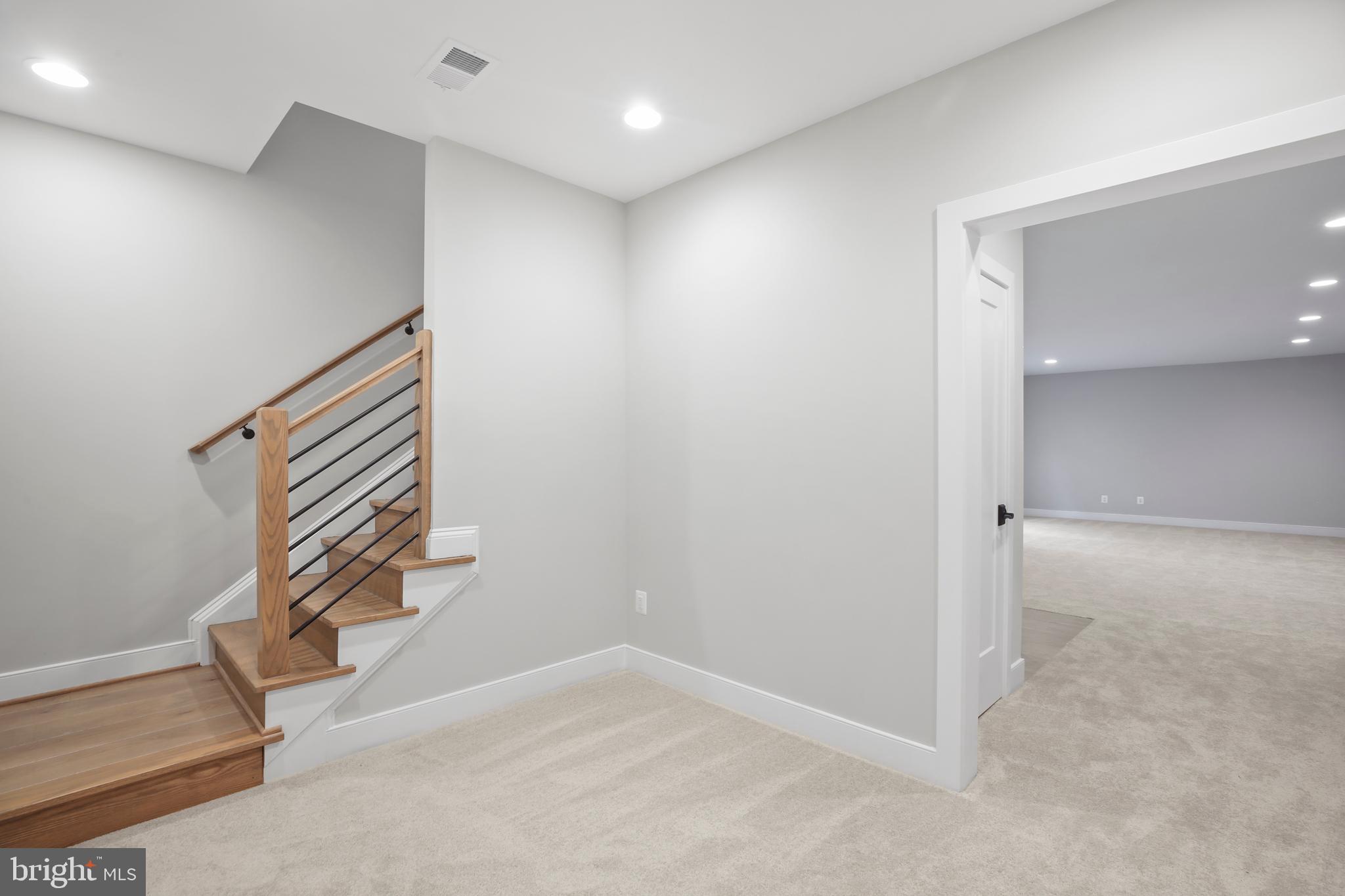 411 S VIRGINIA AVENUE