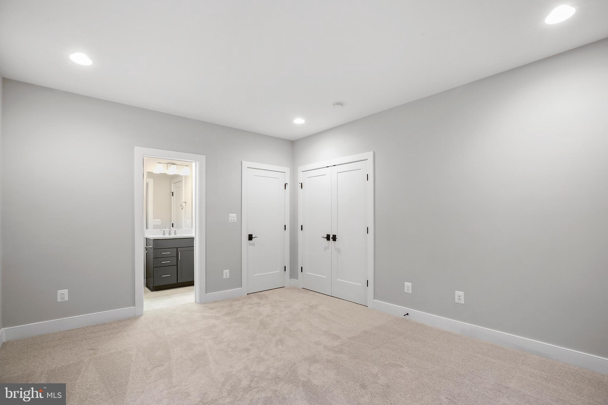 411 S VIRGINIA AVENUE