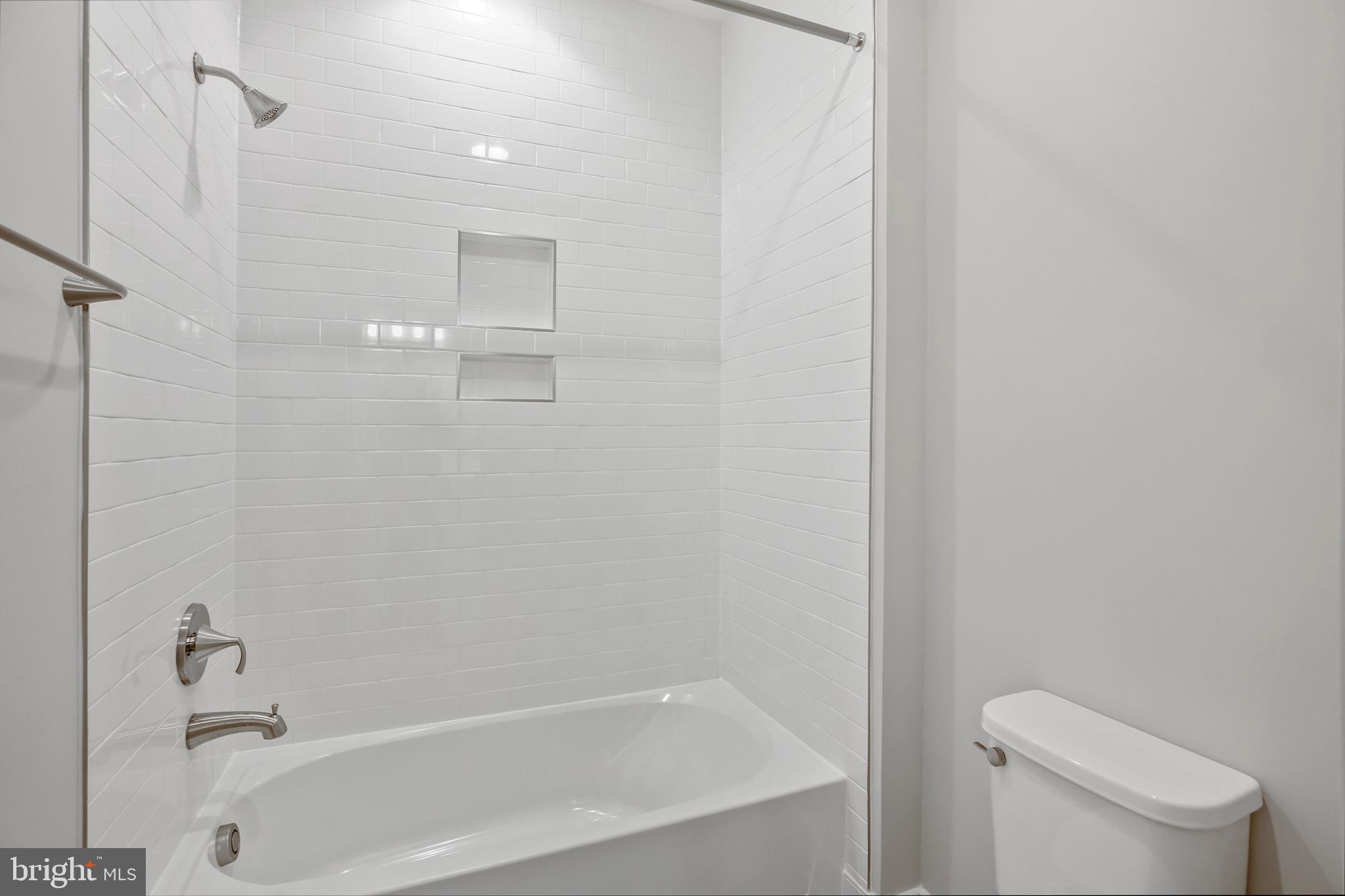 411 S VIRGINIA AVENUE