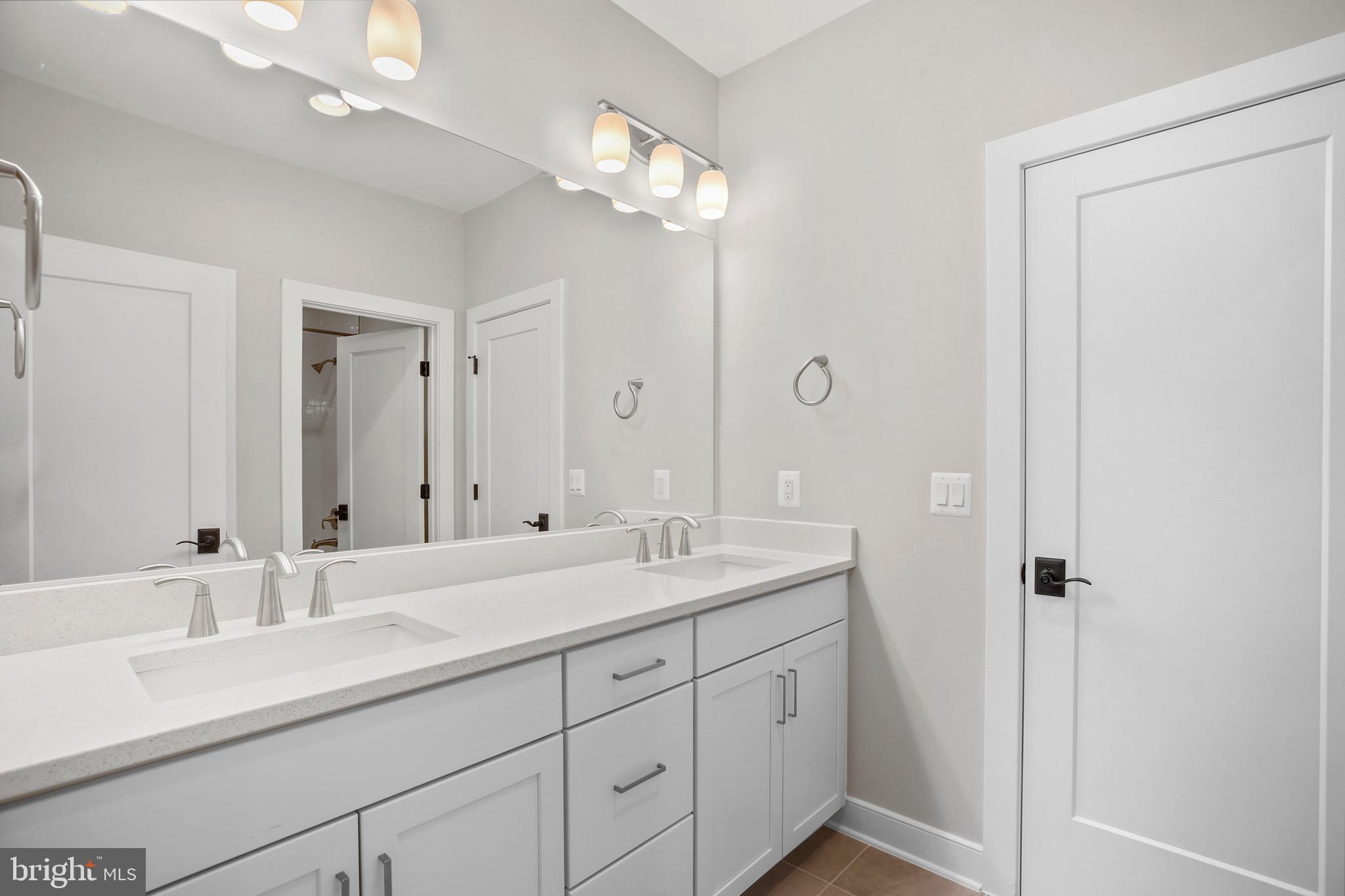 411 S VIRGINIA AVENUE