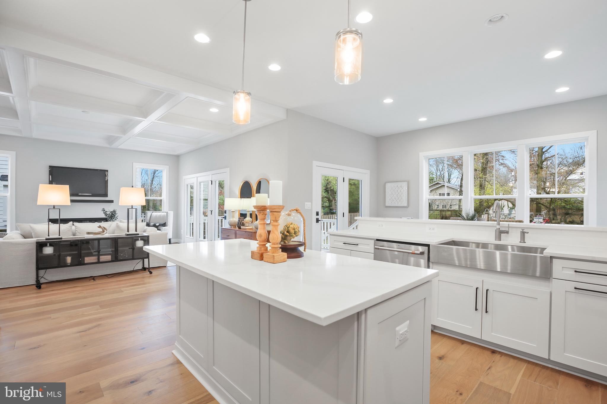 411 S VIRGINIA AVENUE