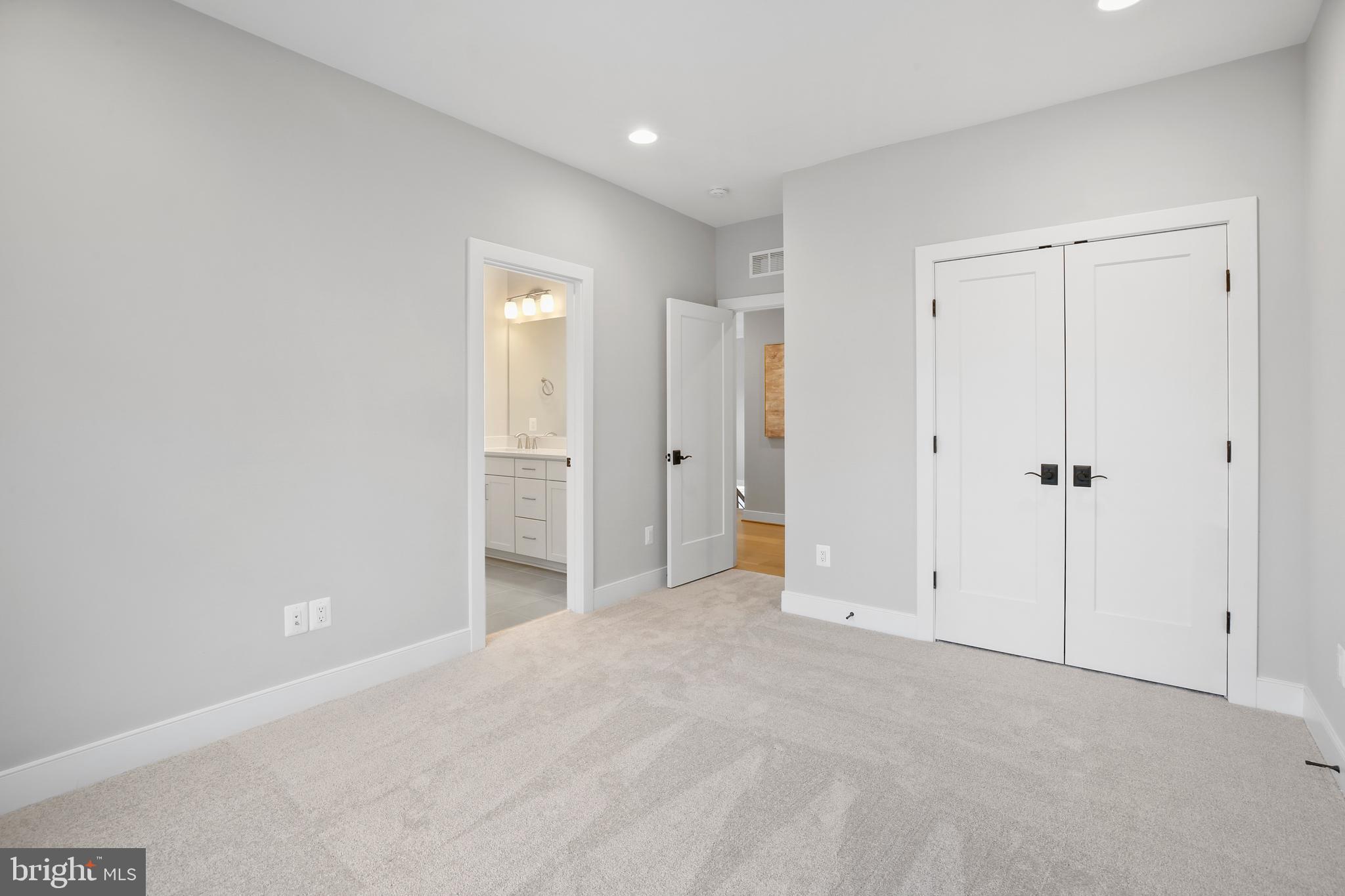 411 S VIRGINIA AVENUE