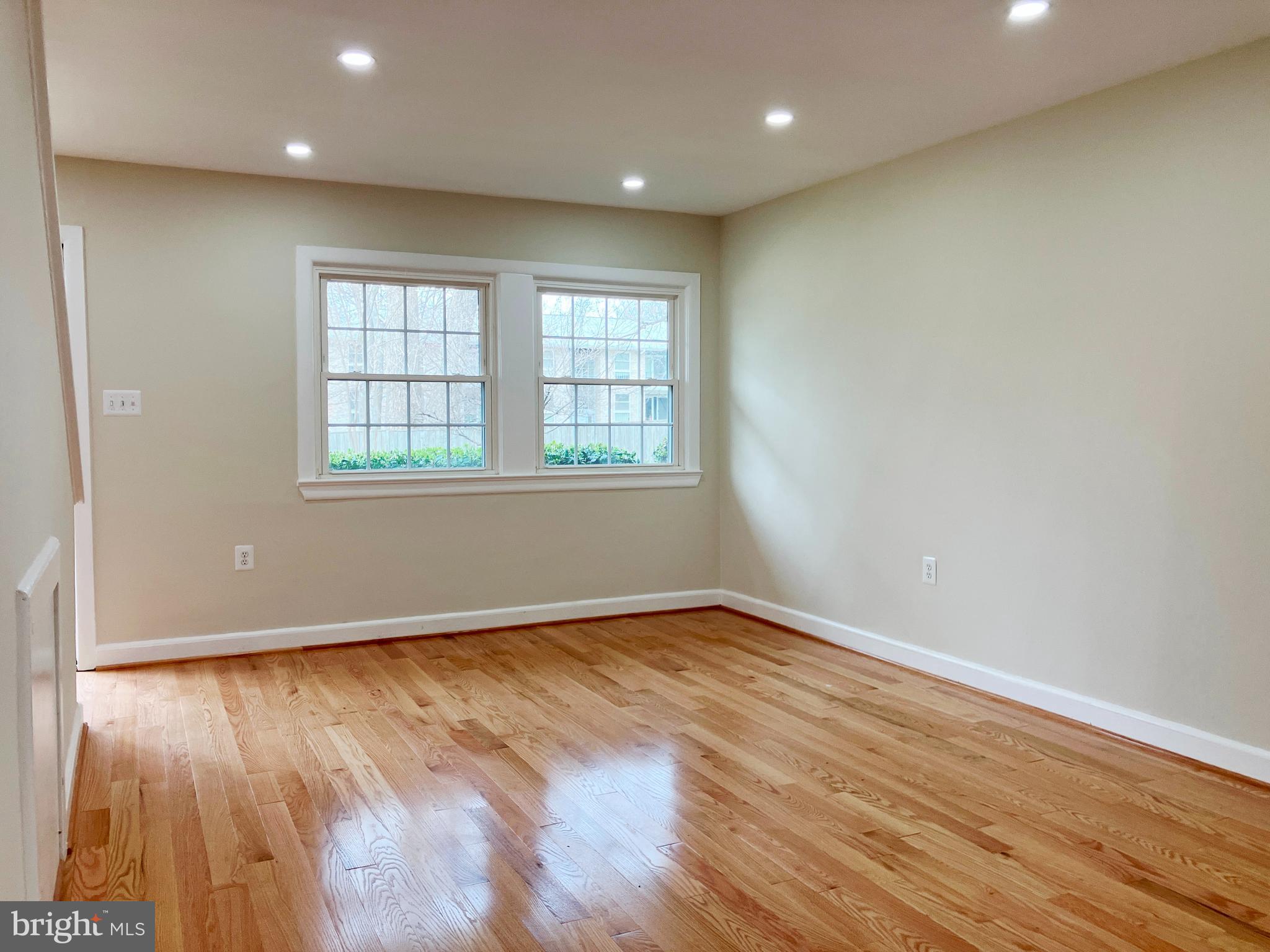 428 HAMPTON COURT 108