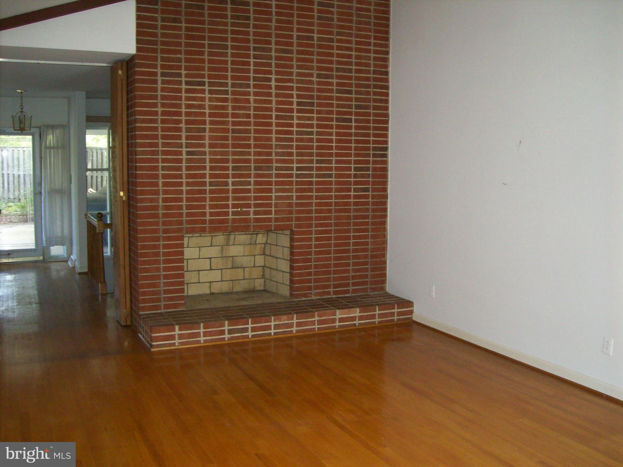 103 Woodland Rd