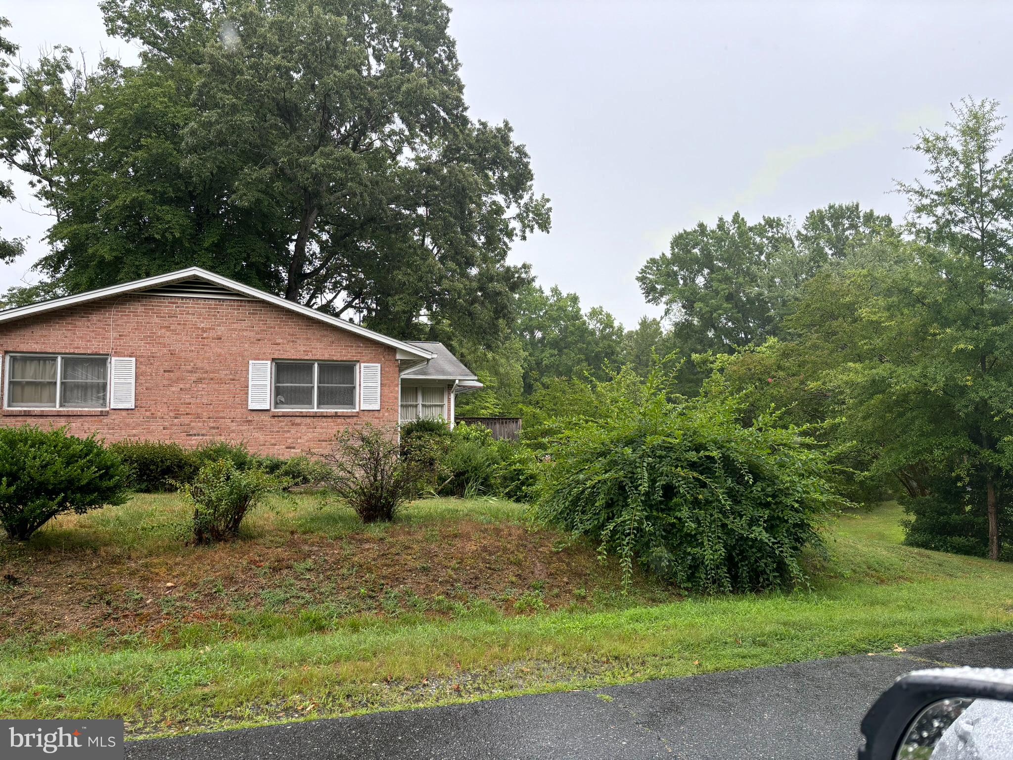 103 Woodland Rd