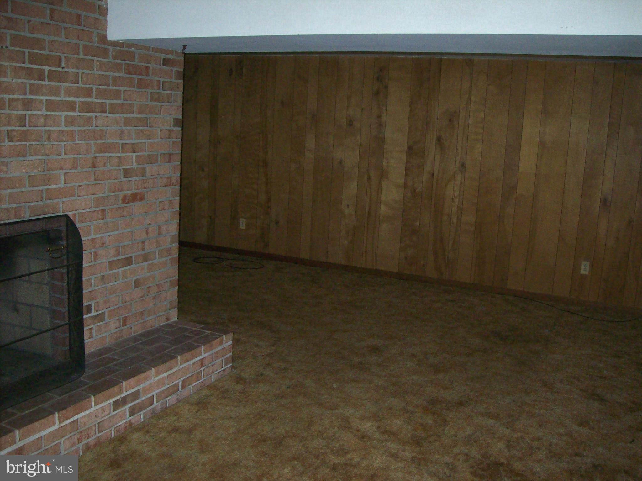 103 Woodland Rd