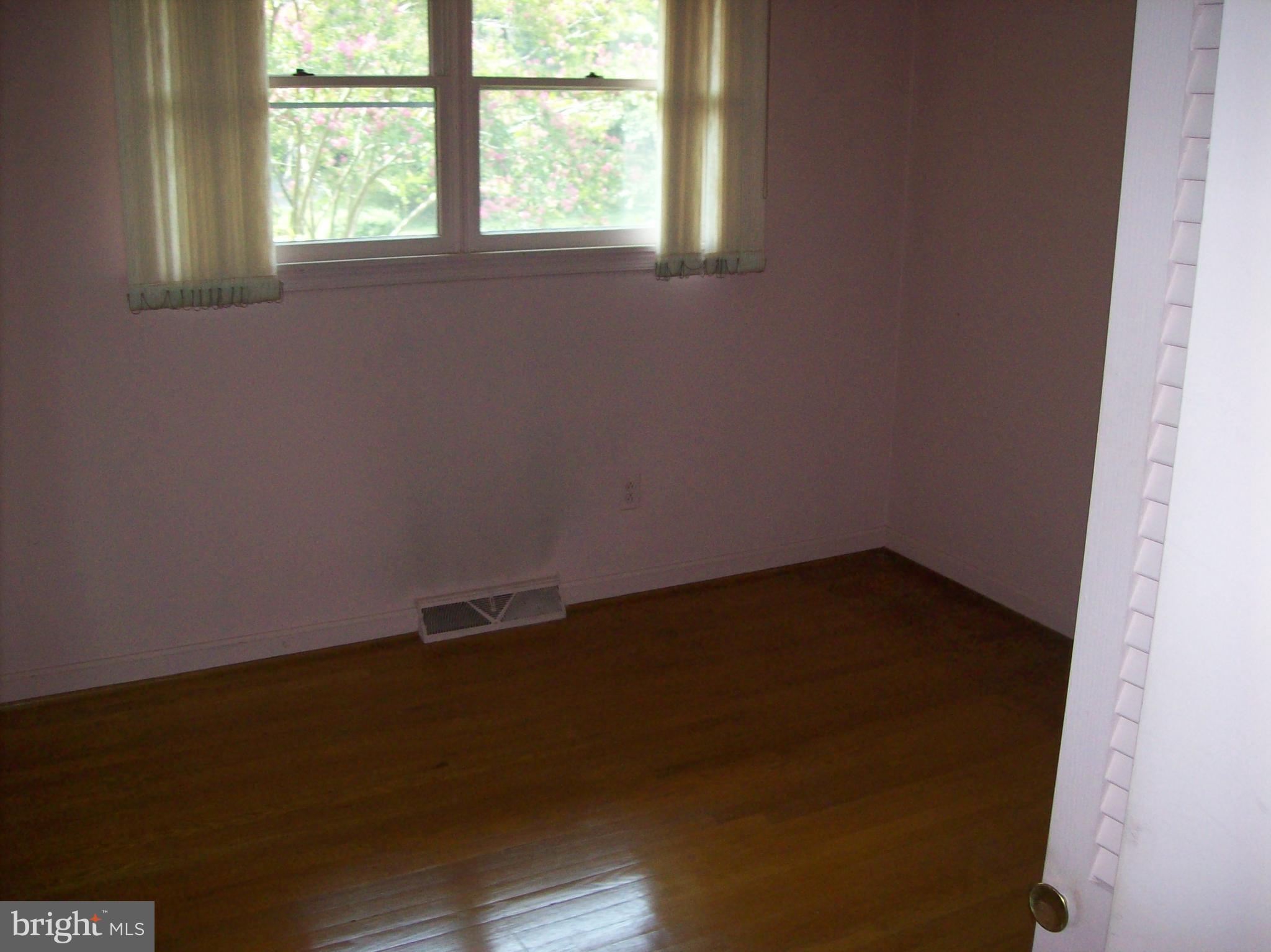 103 Woodland Rd