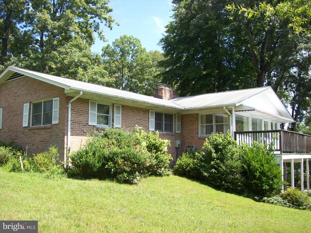 103 Woodland Rd