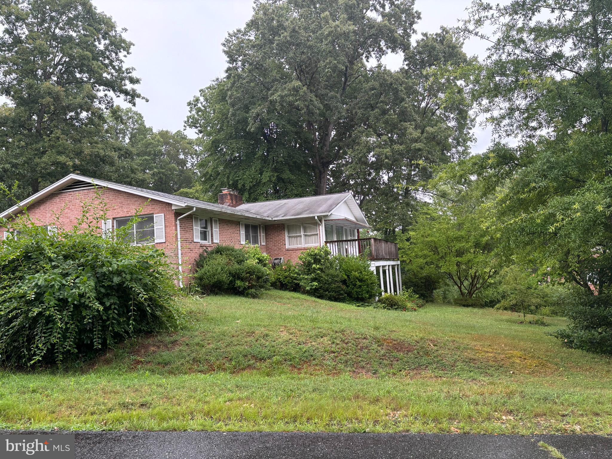 103 Woodland Rd