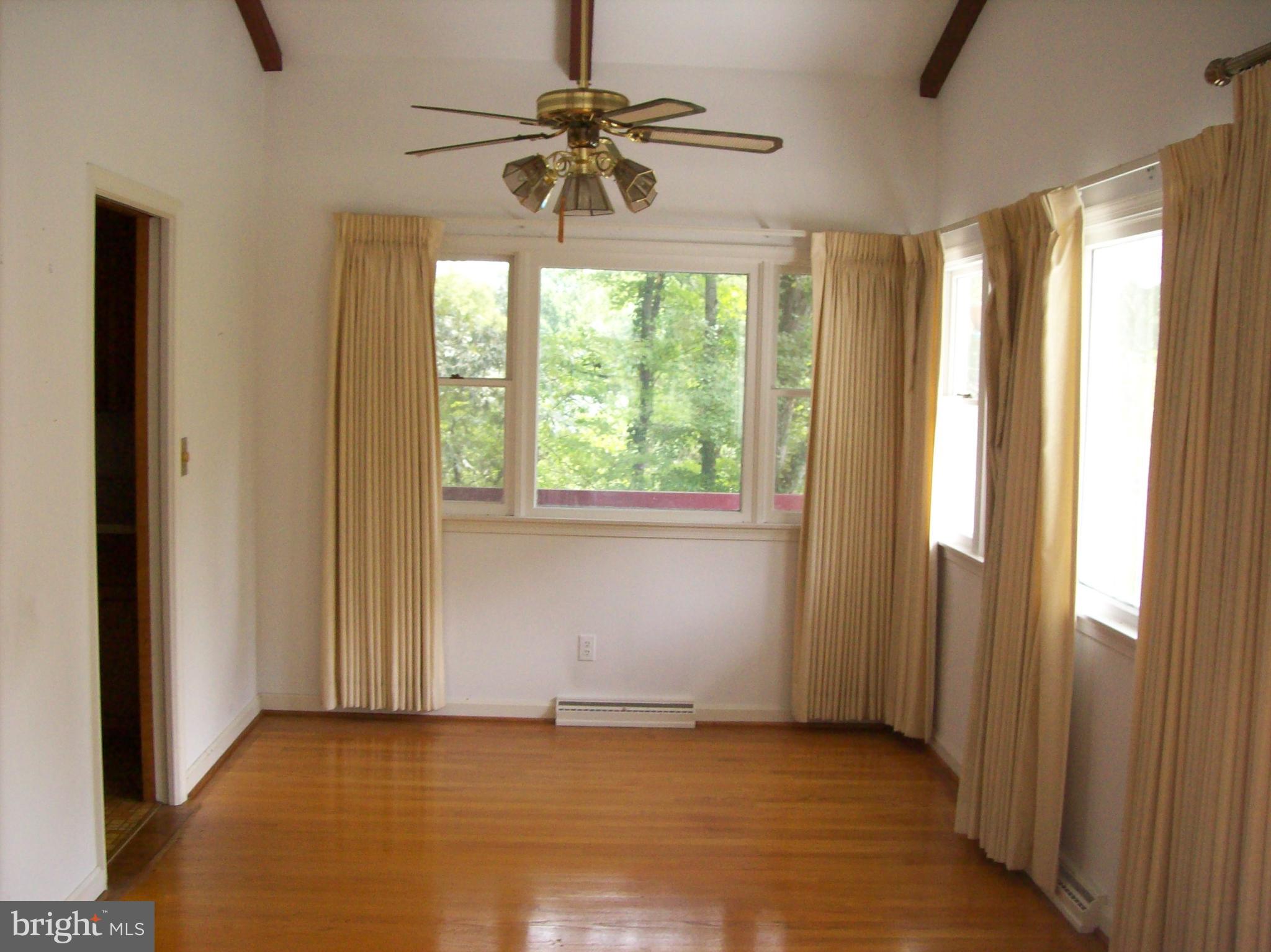 103 Woodland Rd