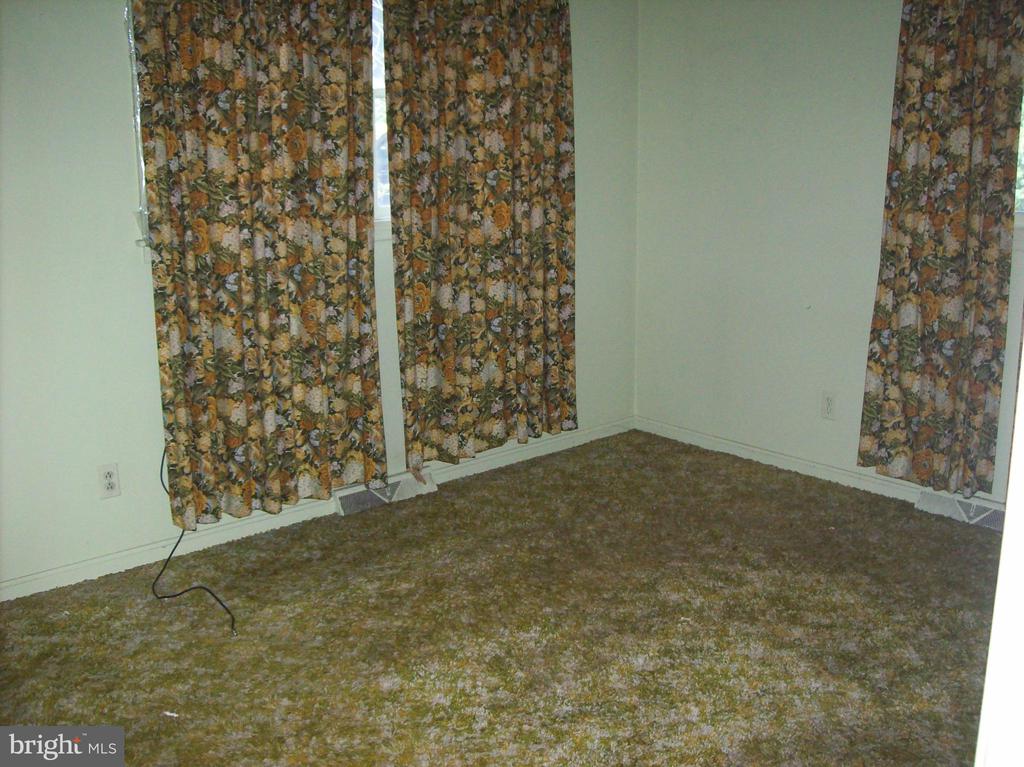 103 Woodland Rd