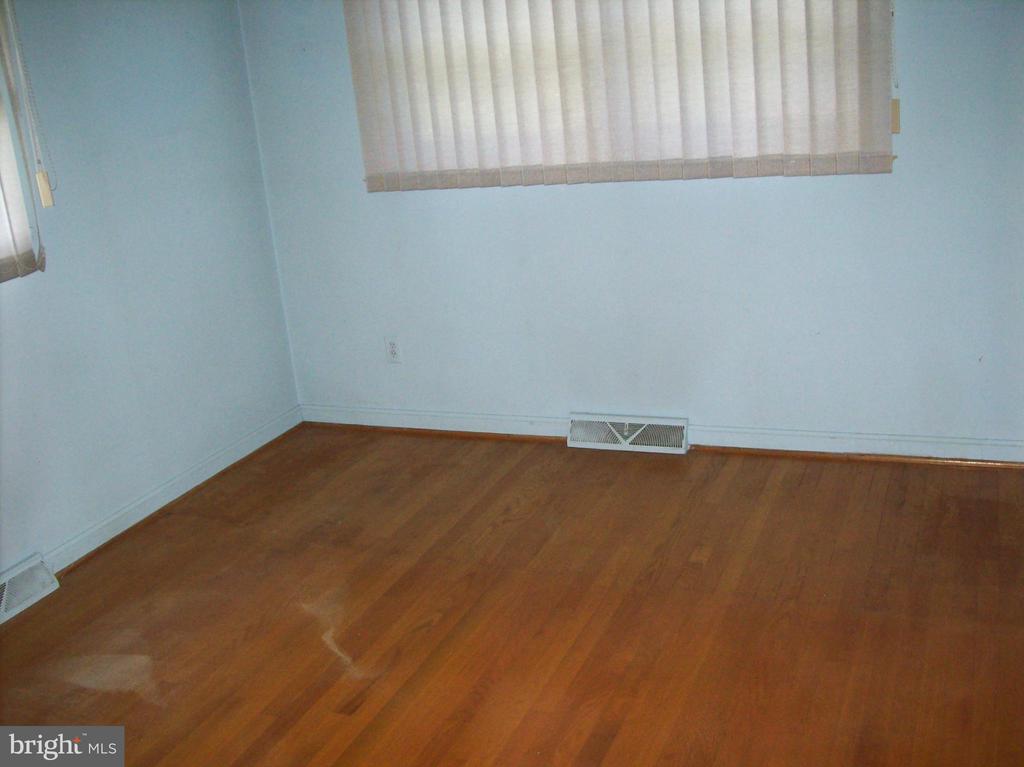 103 Woodland Rd