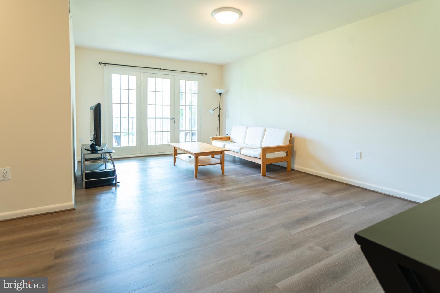 9453 FAIRFAX BOULEVARD Unit: 202