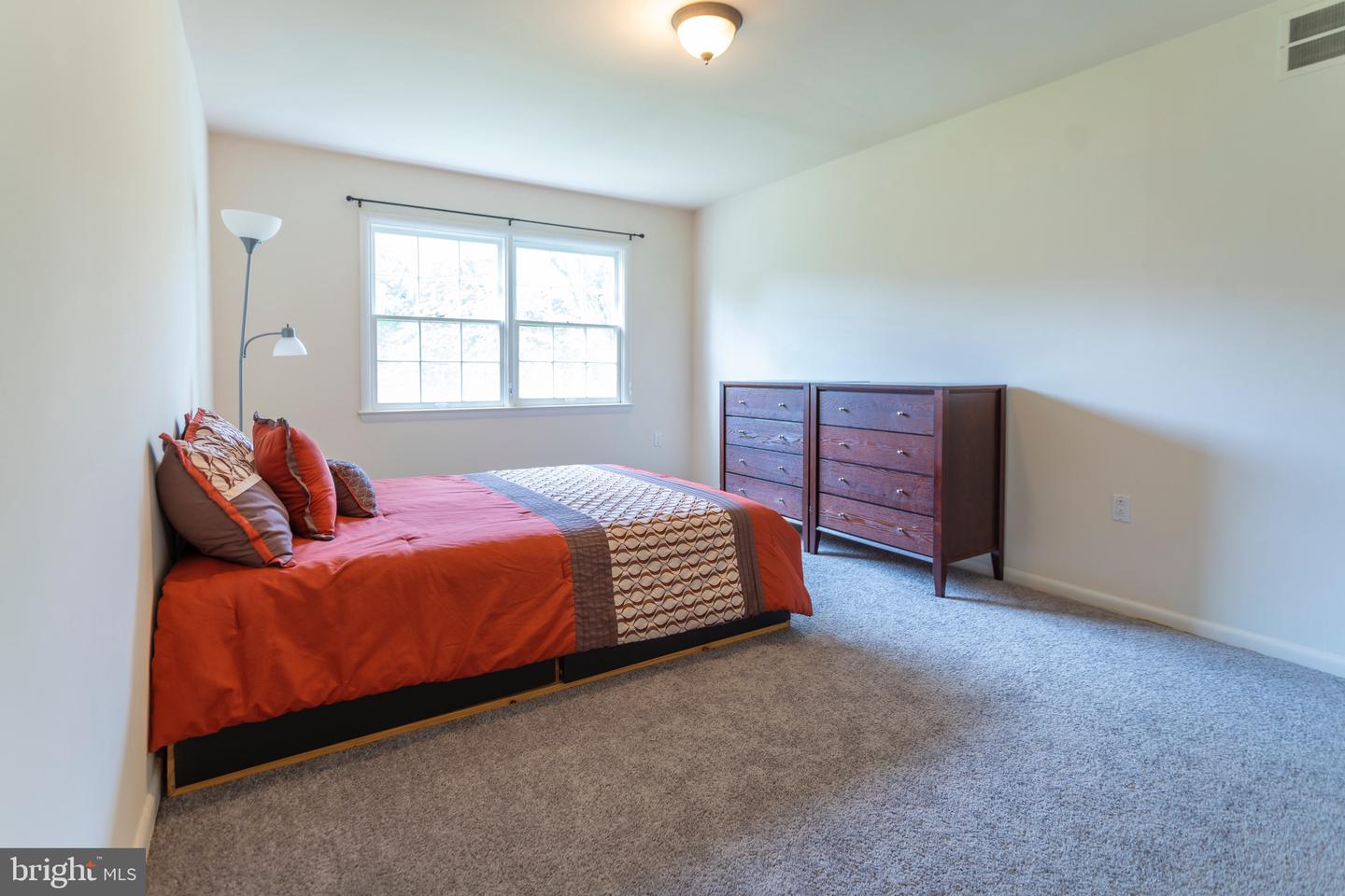 9453 FAIRFAX BOULEVARD Unit: 202