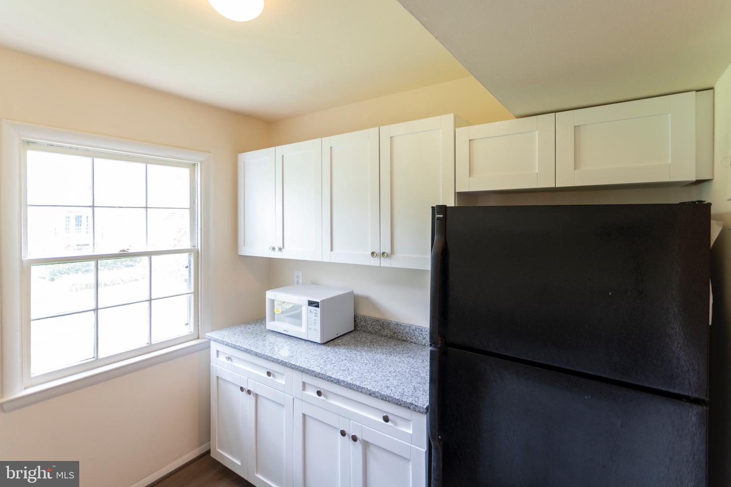 9453 FAIRFAX BOULEVARD Unit: 202