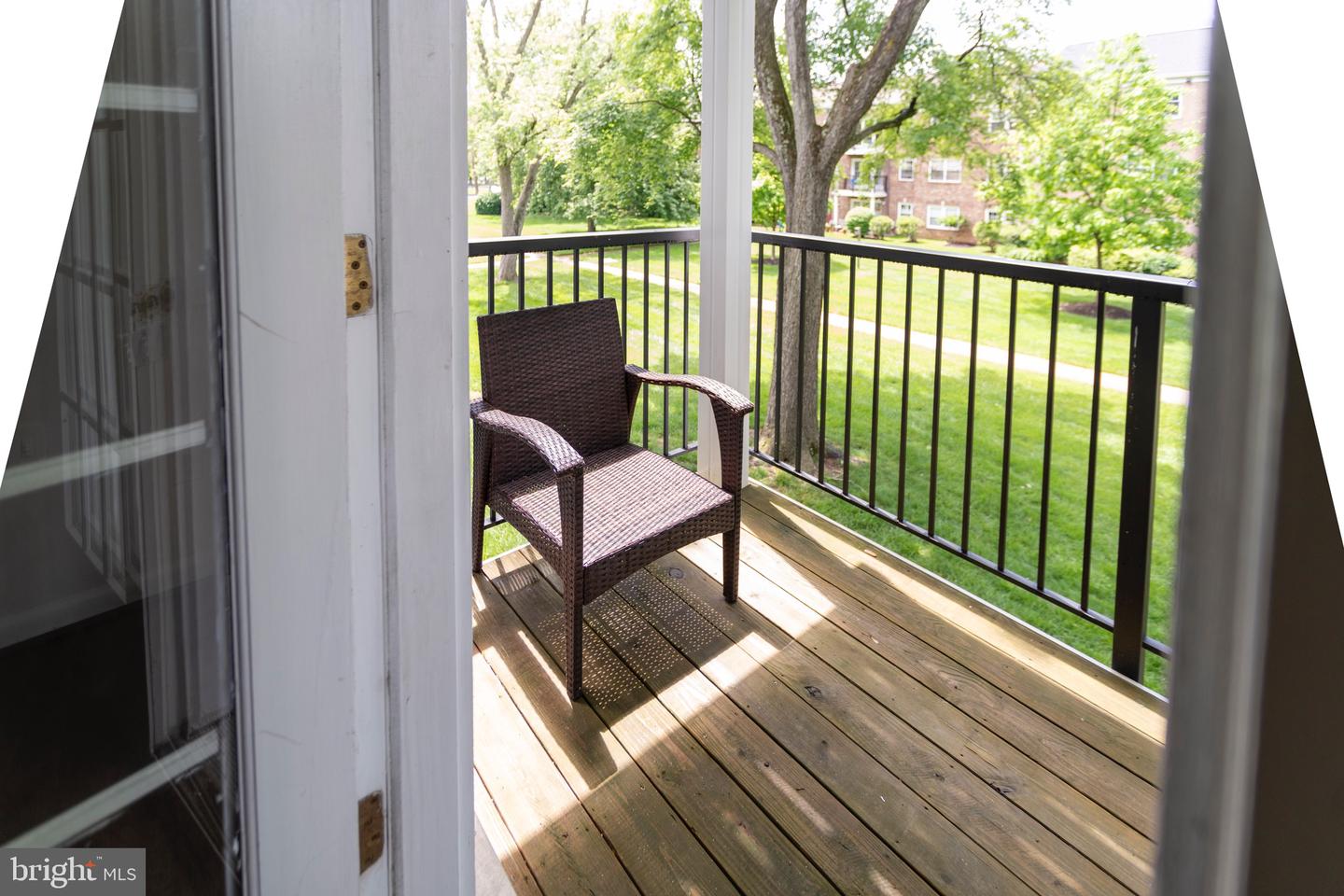 9453 FAIRFAX BOULEVARD Unit: 202