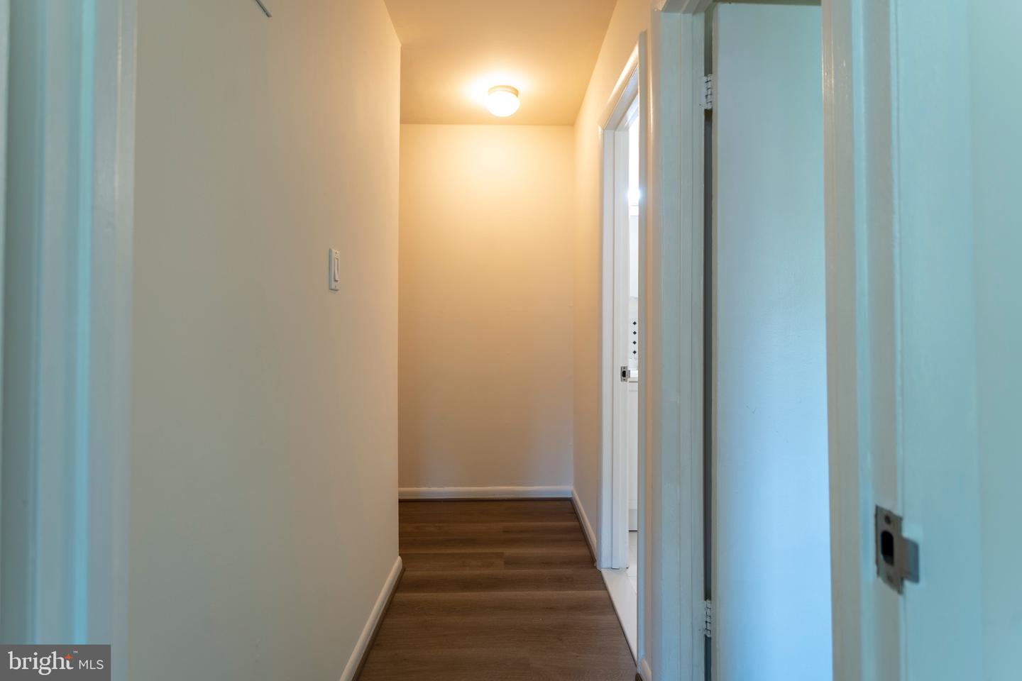 9453 FAIRFAX BOULEVARD Unit: 202