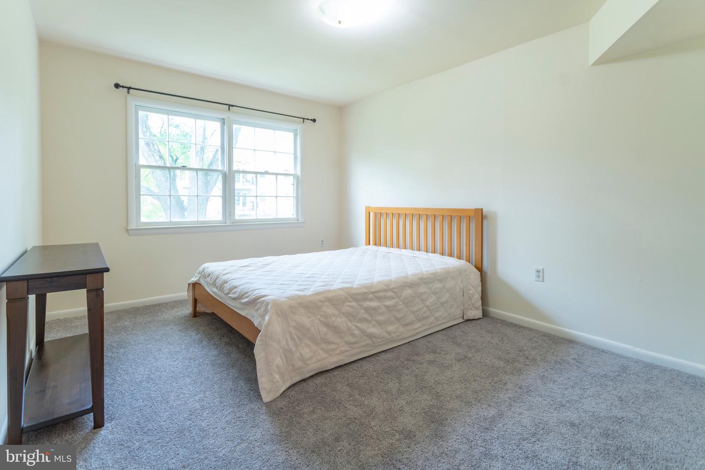 9453 FAIRFAX BOULEVARD Unit: 202