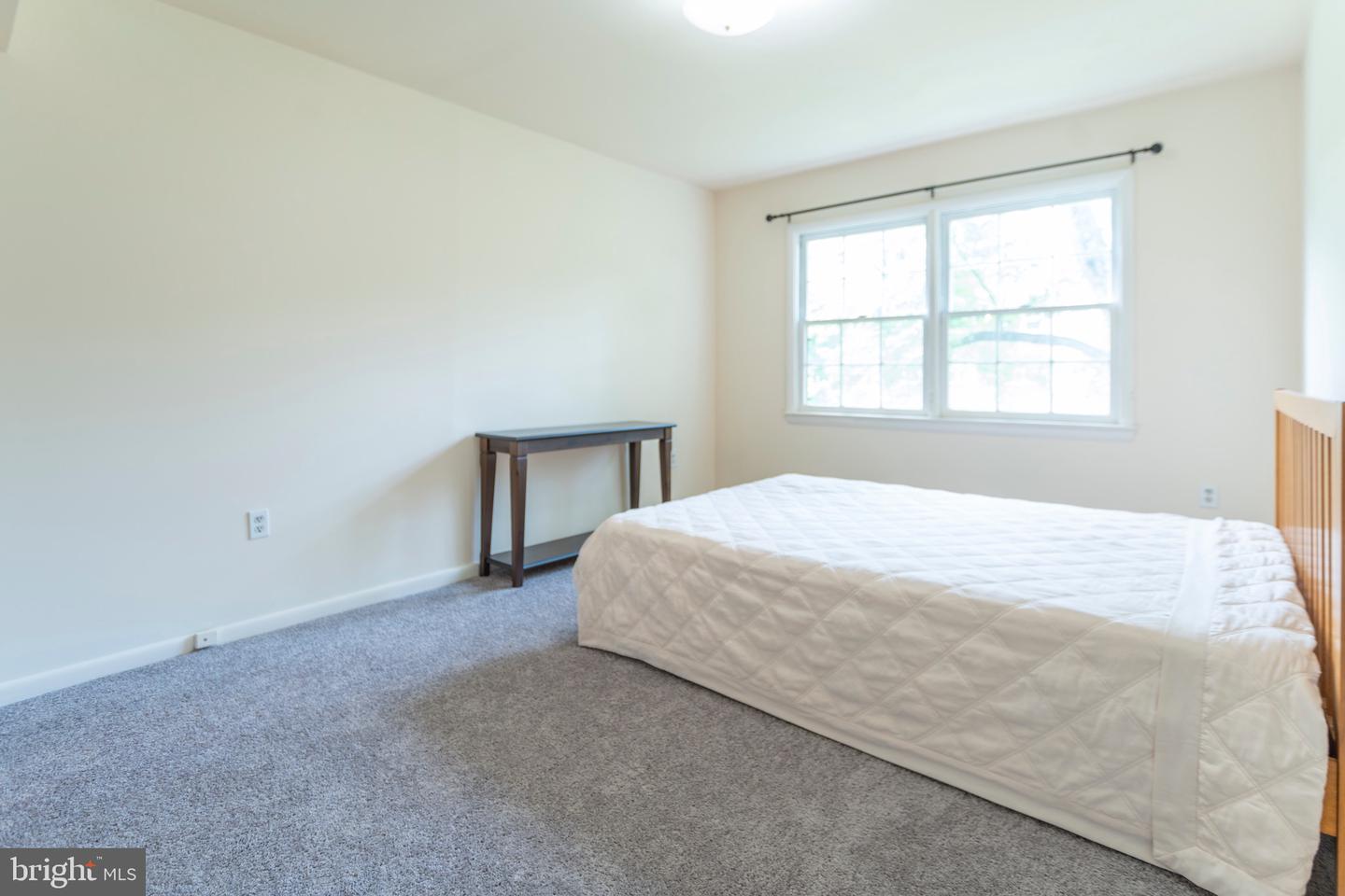 9453 FAIRFAX BOULEVARD Unit: 202