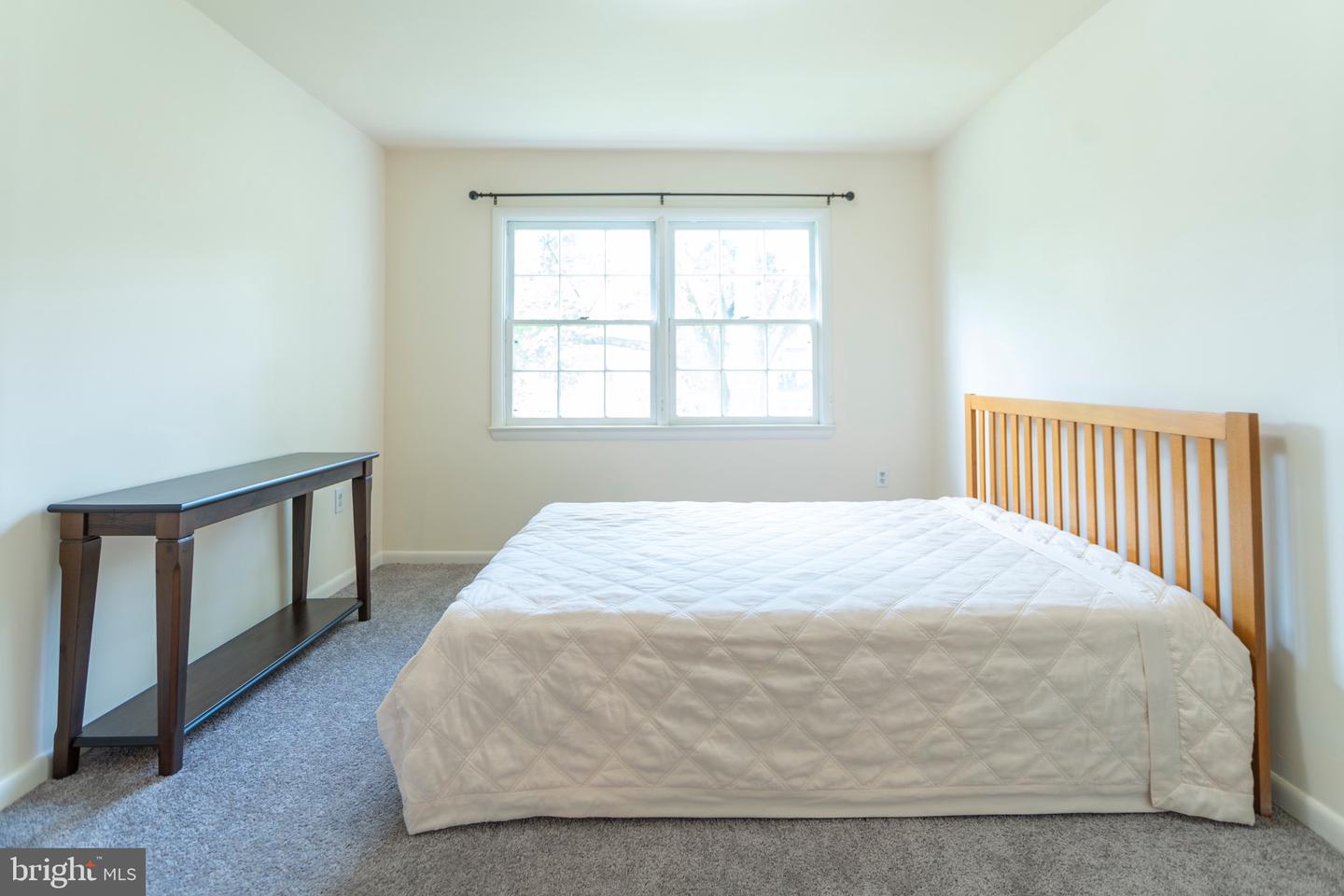 9453 FAIRFAX BOULEVARD Unit: 202