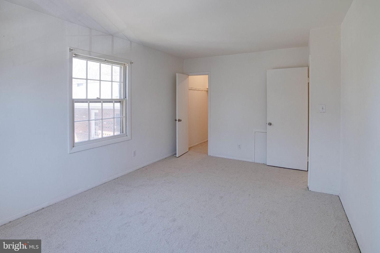 3945 LYNDHURST DRIVE Unit: 301