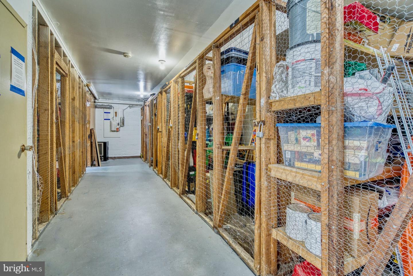 3961 LYNDHURST DRIVE Unit: 301