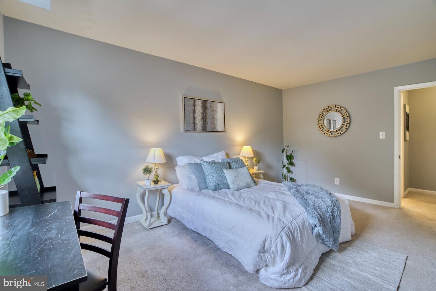 3961 LYNDHURST DRIVE Unit: 301