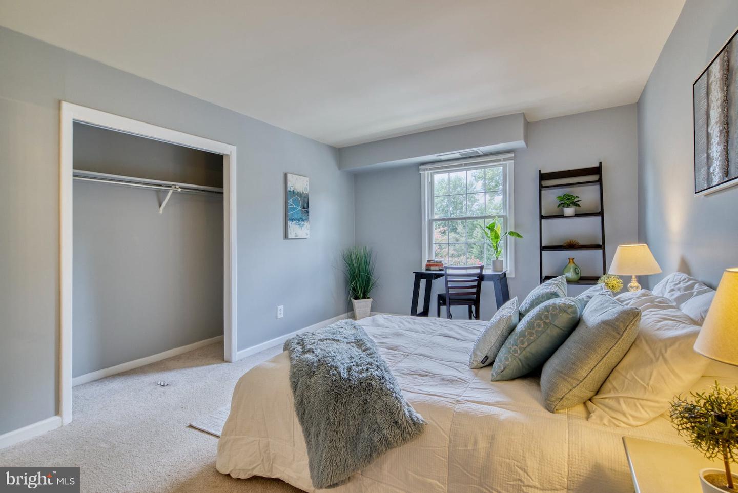 3961 LYNDHURST DRIVE Unit: 301