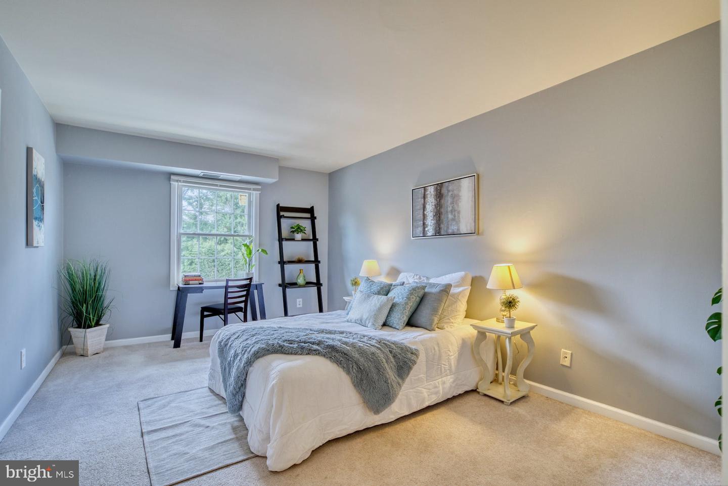 3961 LYNDHURST DRIVE Unit: 301