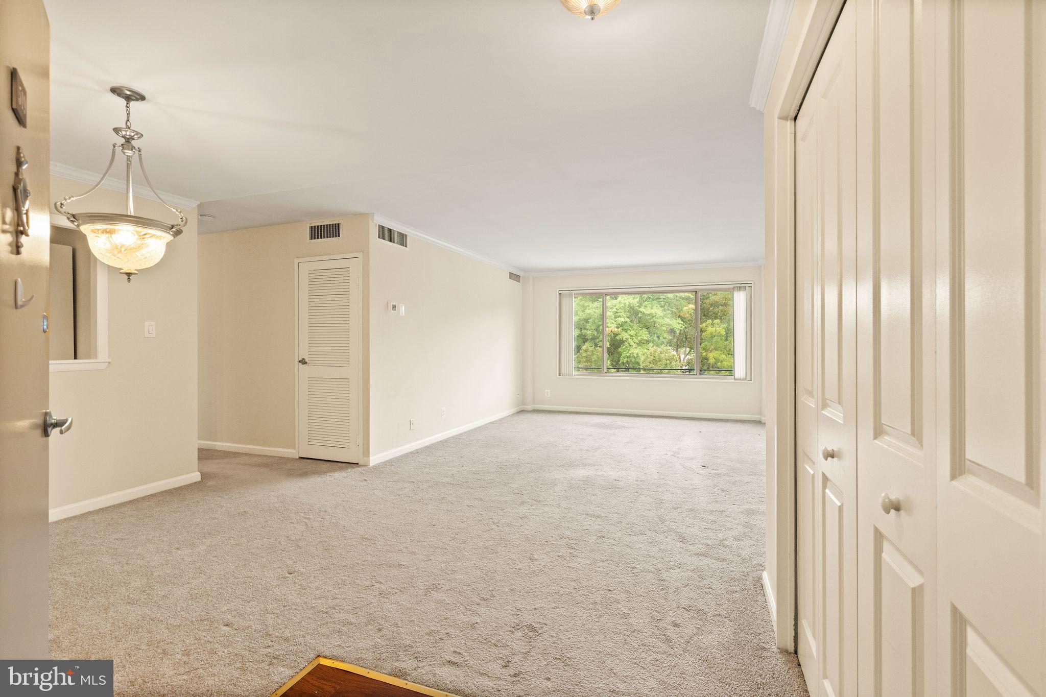 10570 MAIN STREET Unit: 519