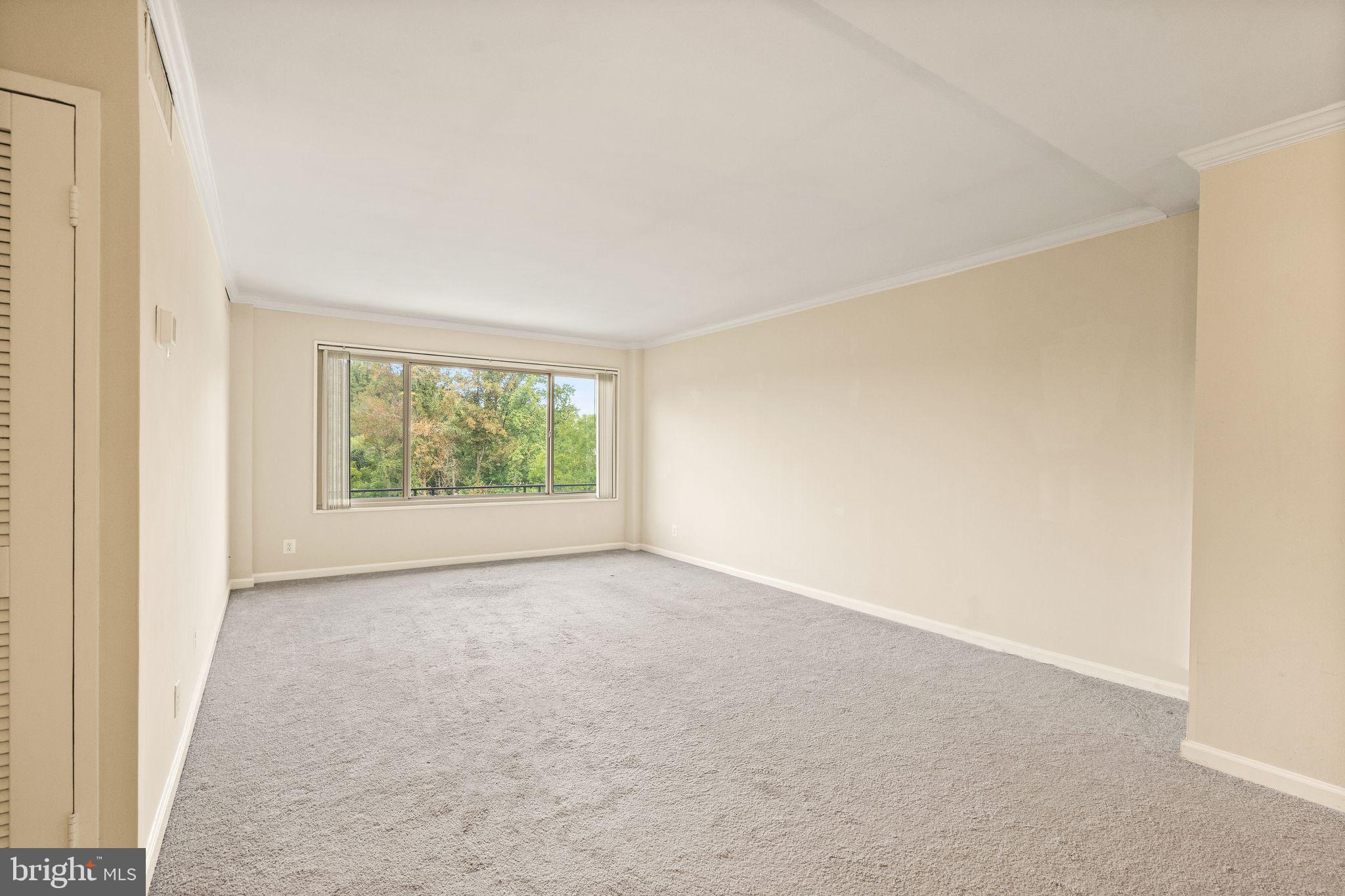 10570 MAIN STREET Unit: 519