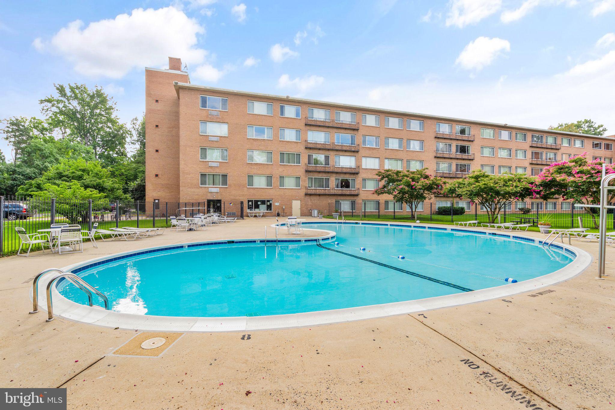 10570 MAIN STREET Unit: 519