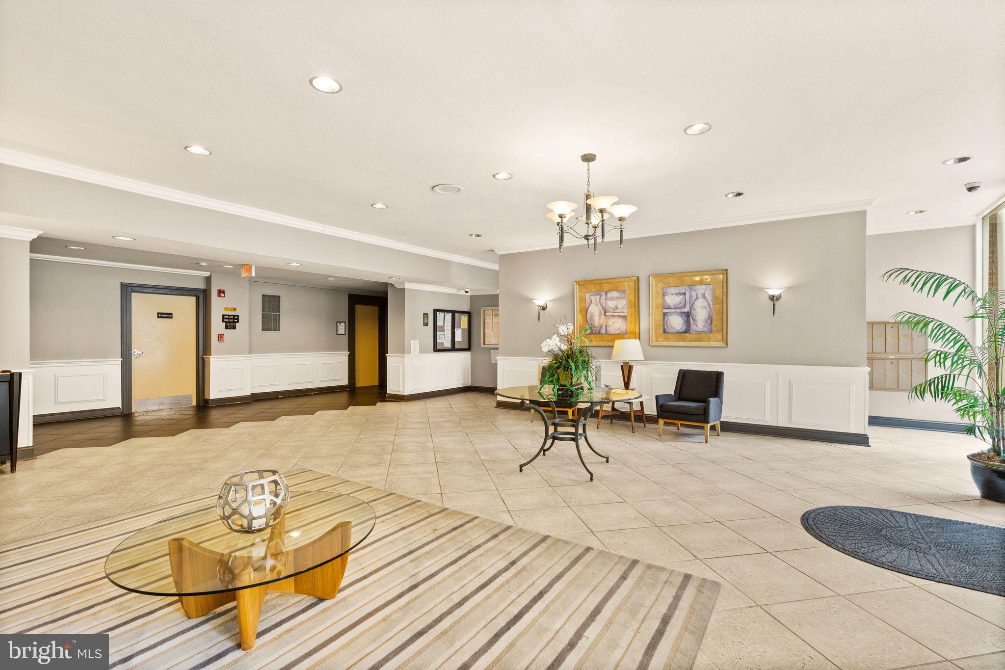 10570 MAIN STREET Unit: 519