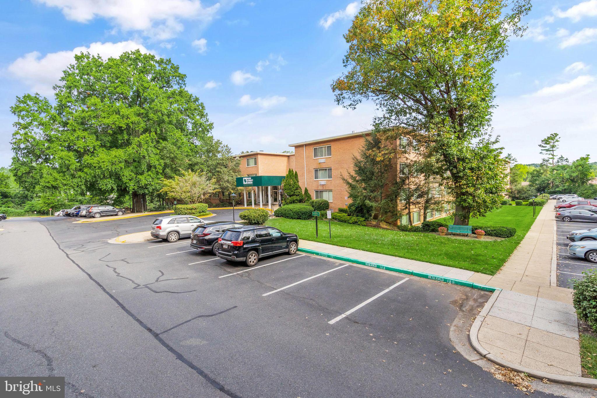 10570 MAIN STREET Unit: 519