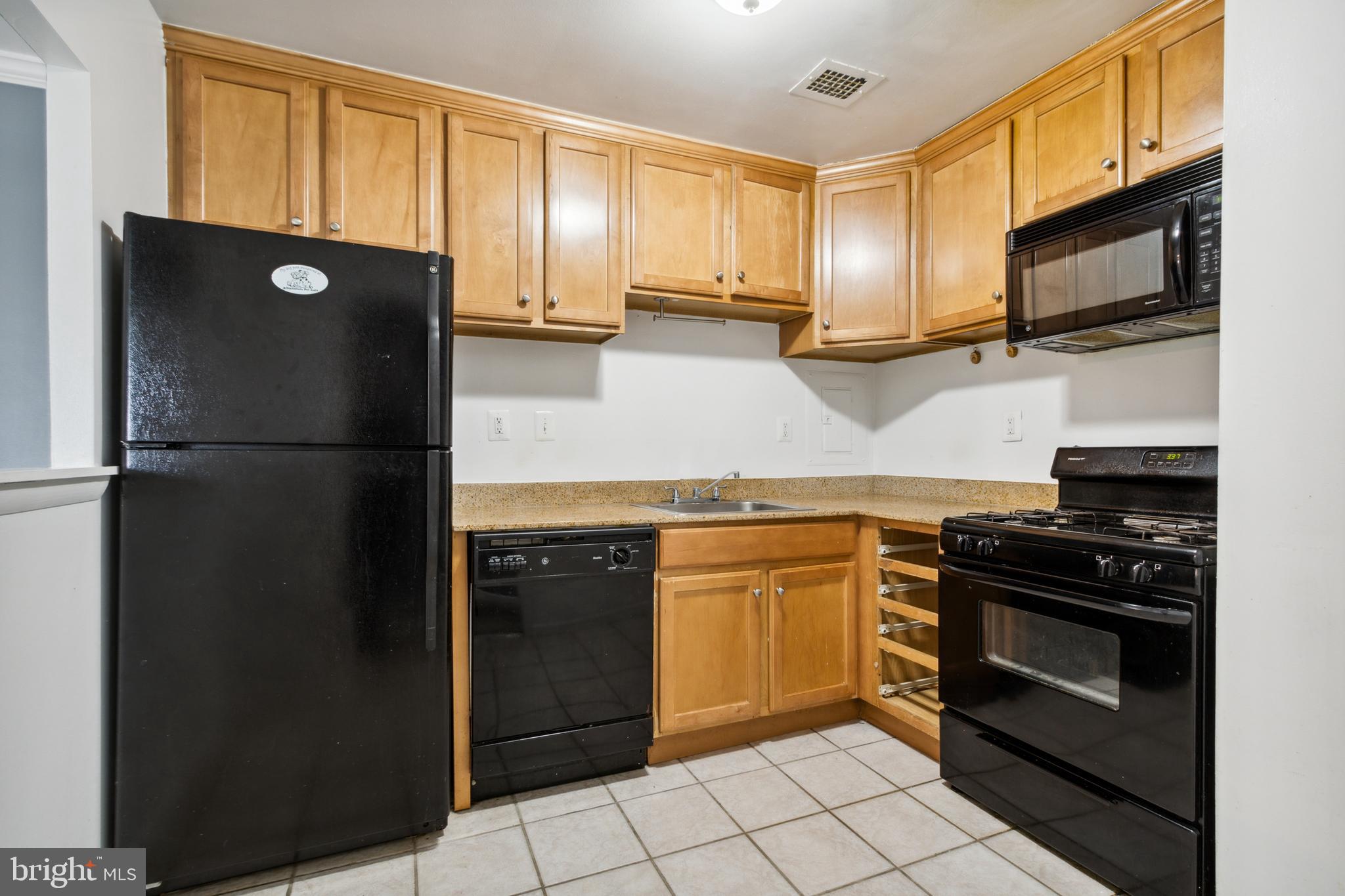 10570 Main STREET Unit: 401