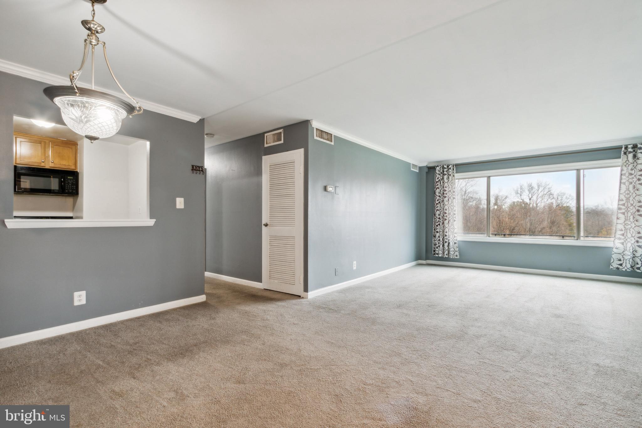 10570 Main STREET Unit: 401