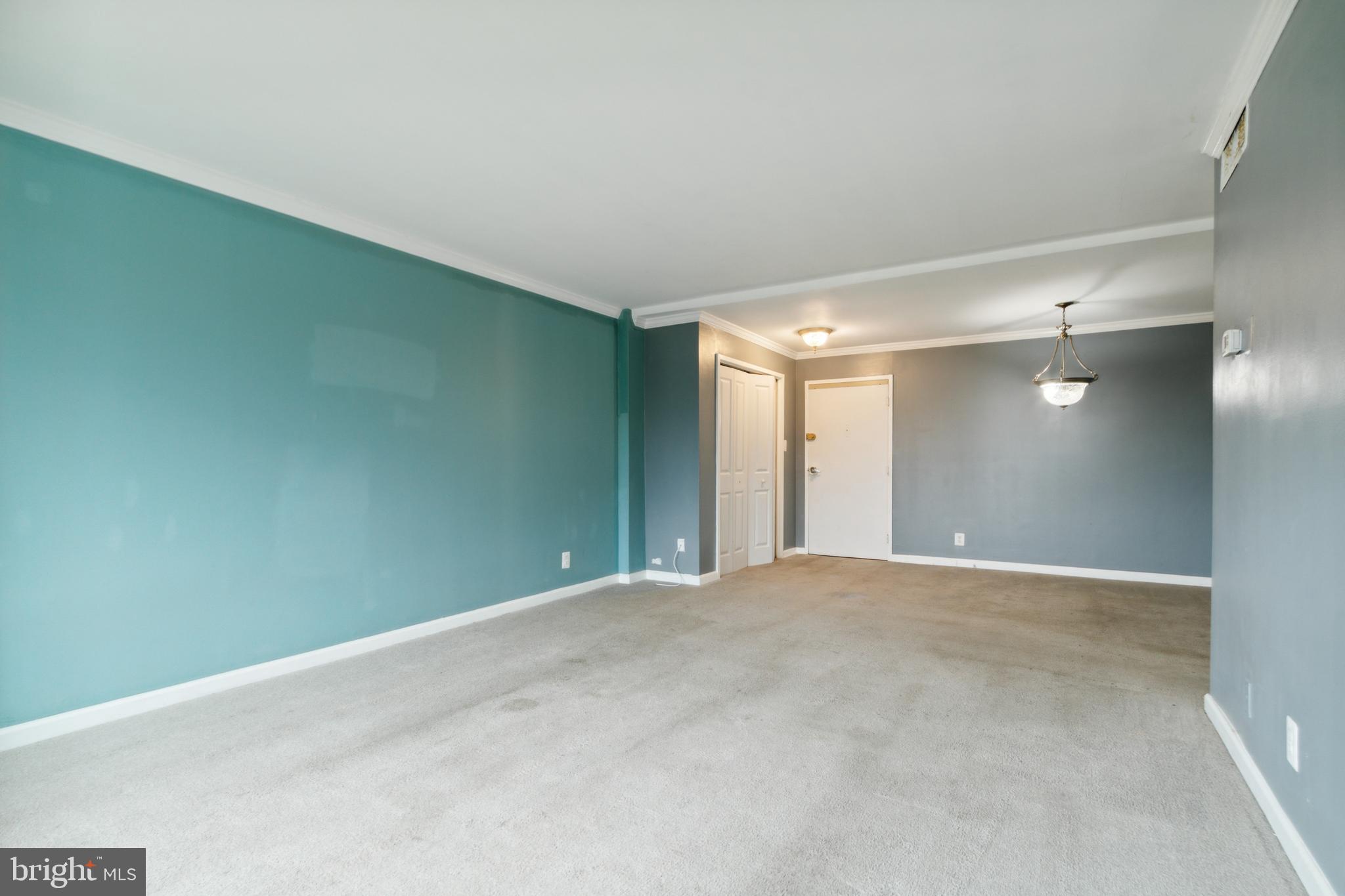 10570 Main STREET Unit: 401