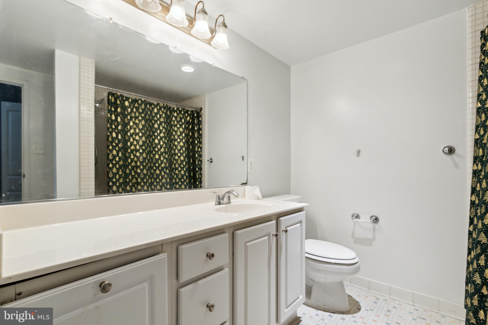 10570 Main STREET Unit: 401