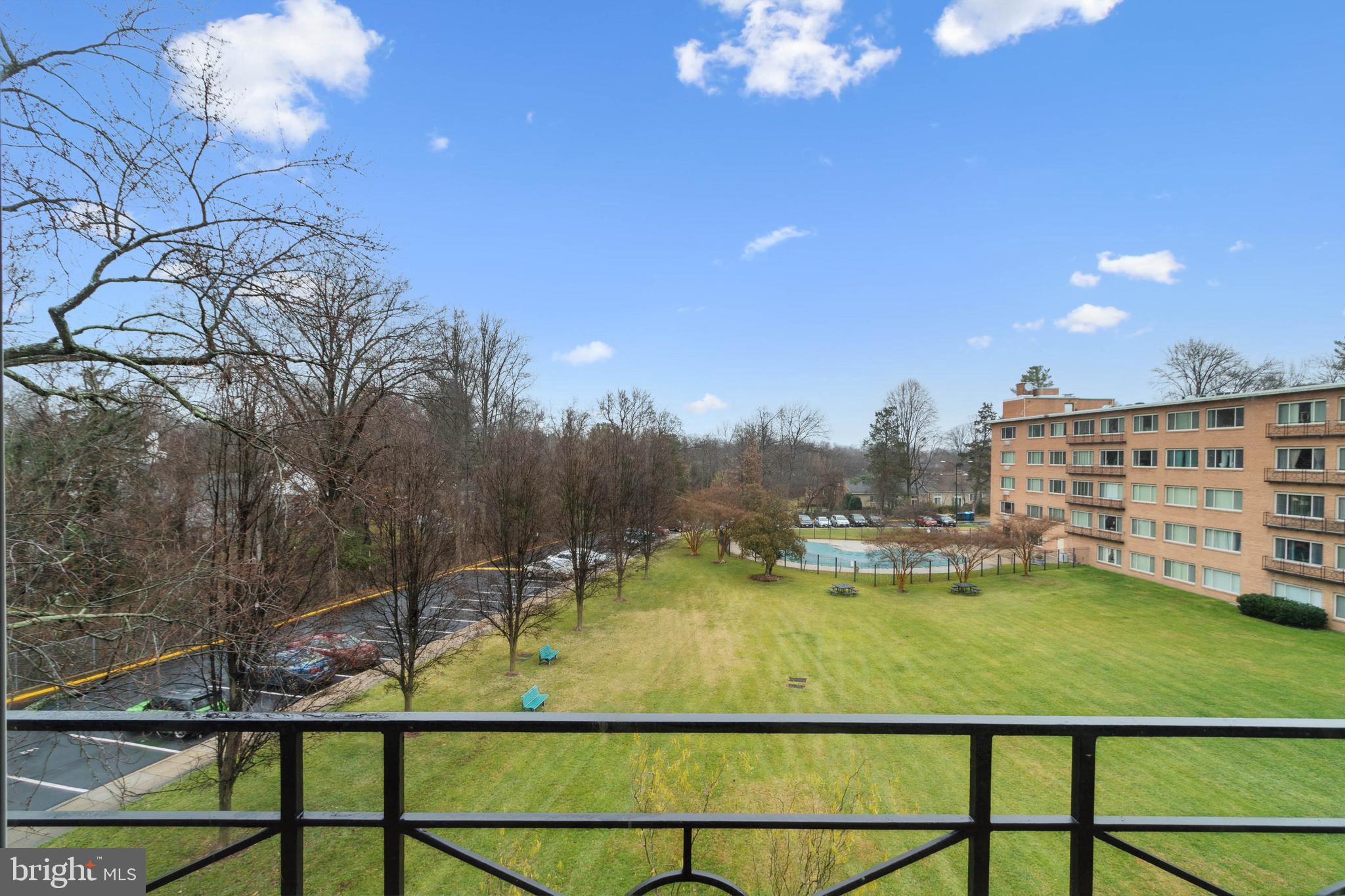 10570 Main STREET Unit: 401