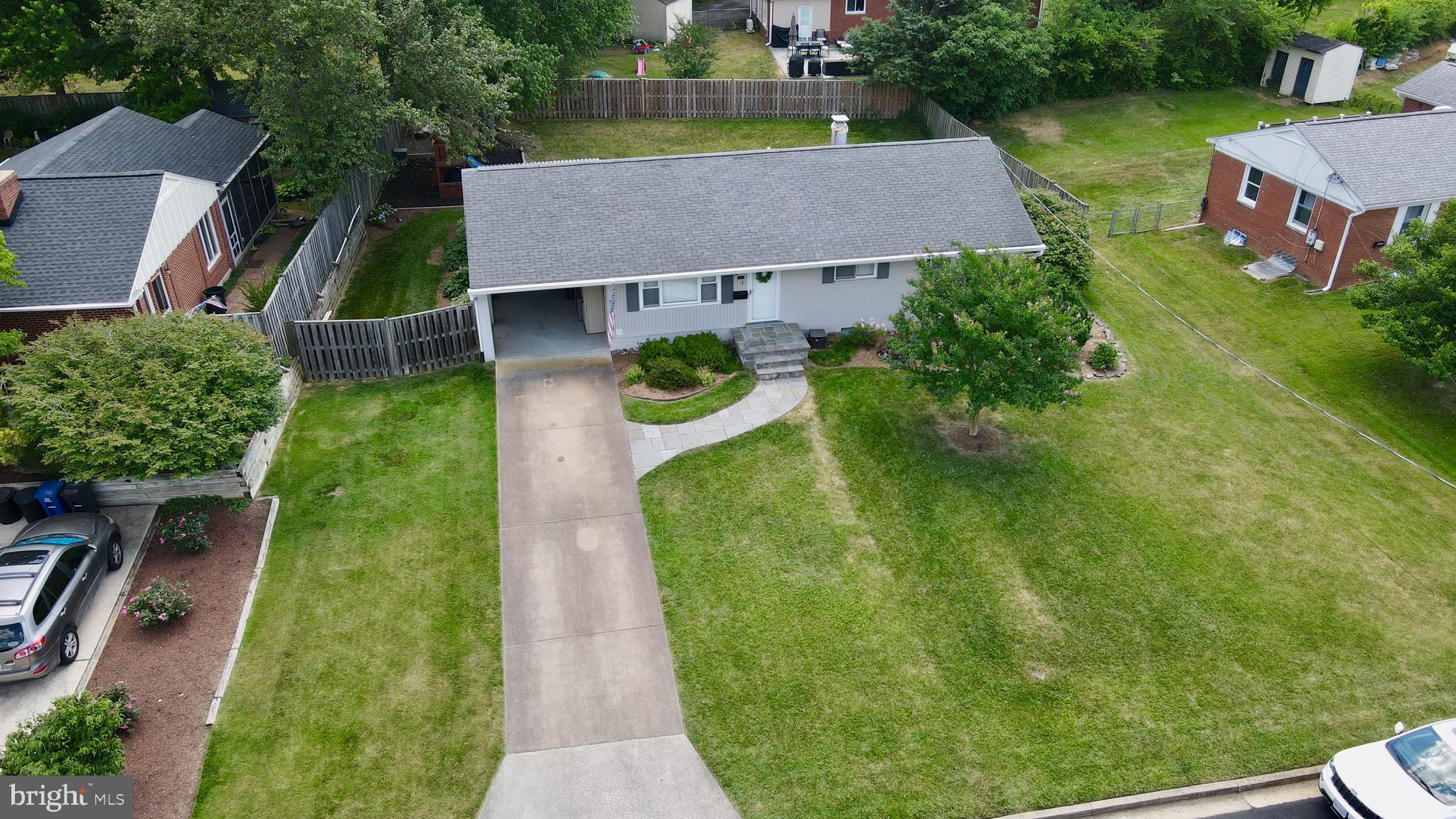 3817 Ren Rd