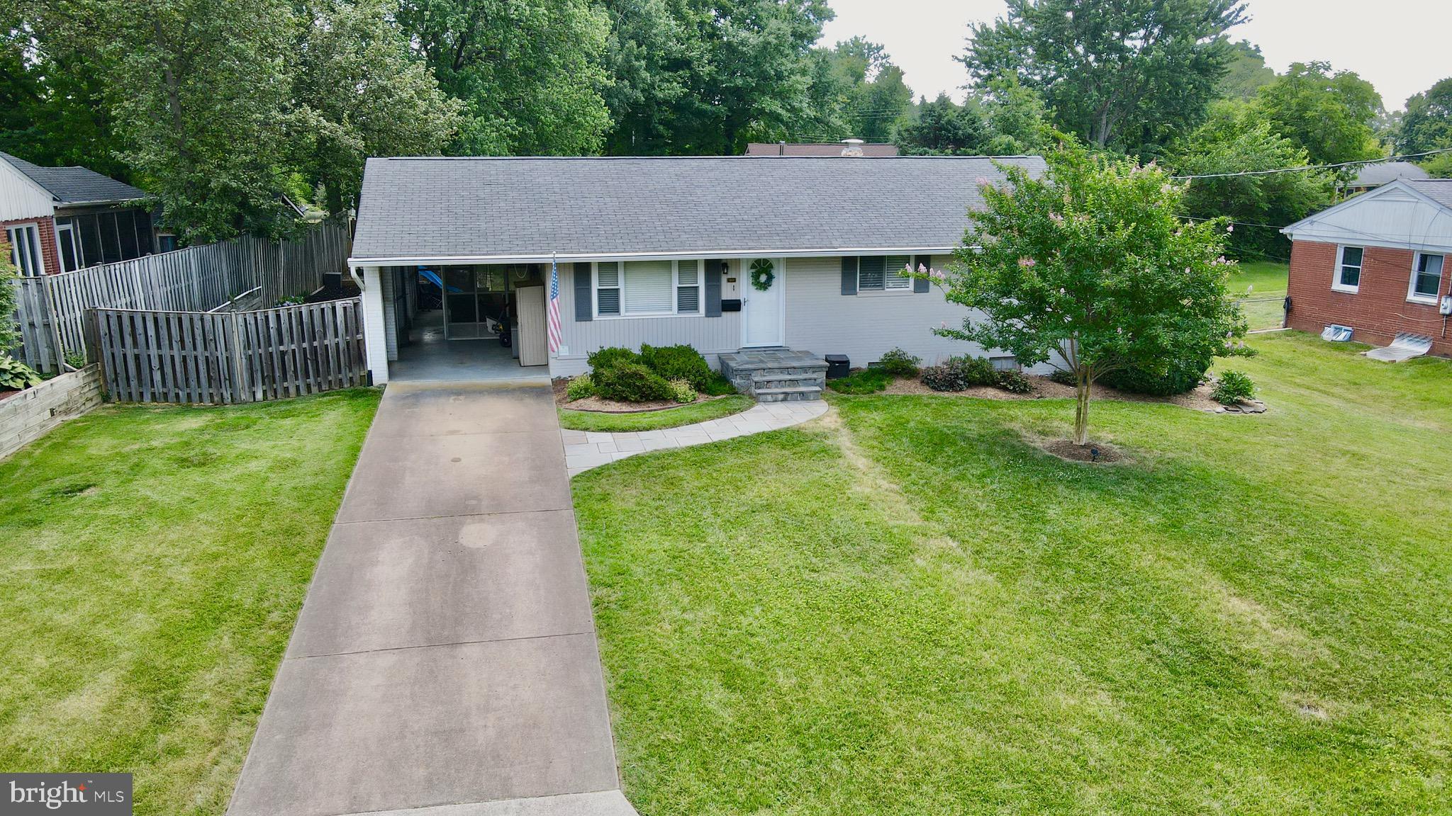 3817 Ren Rd