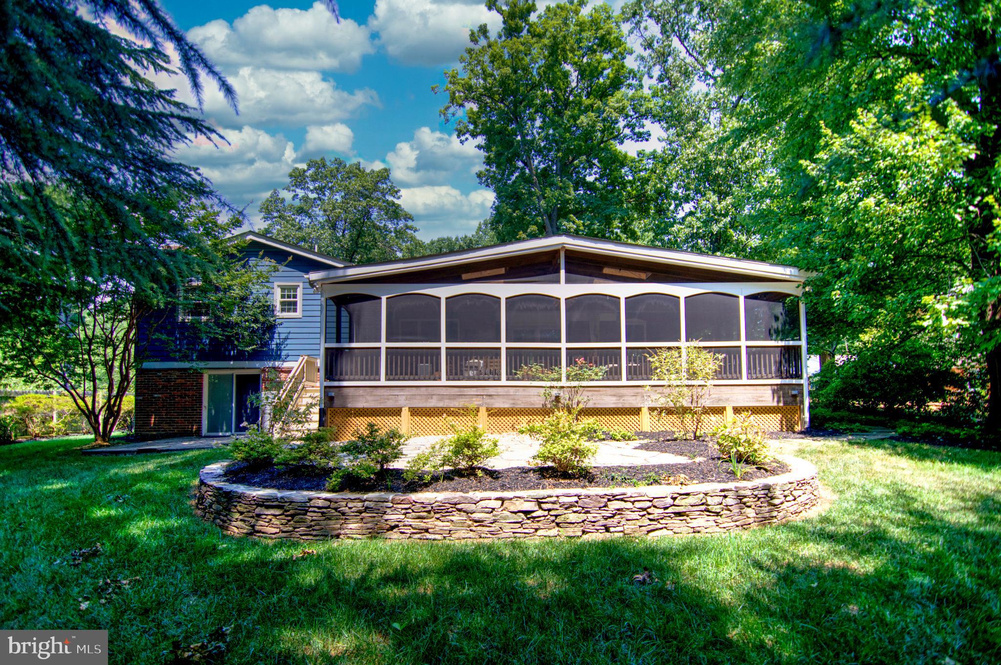 9913 Colony Rd