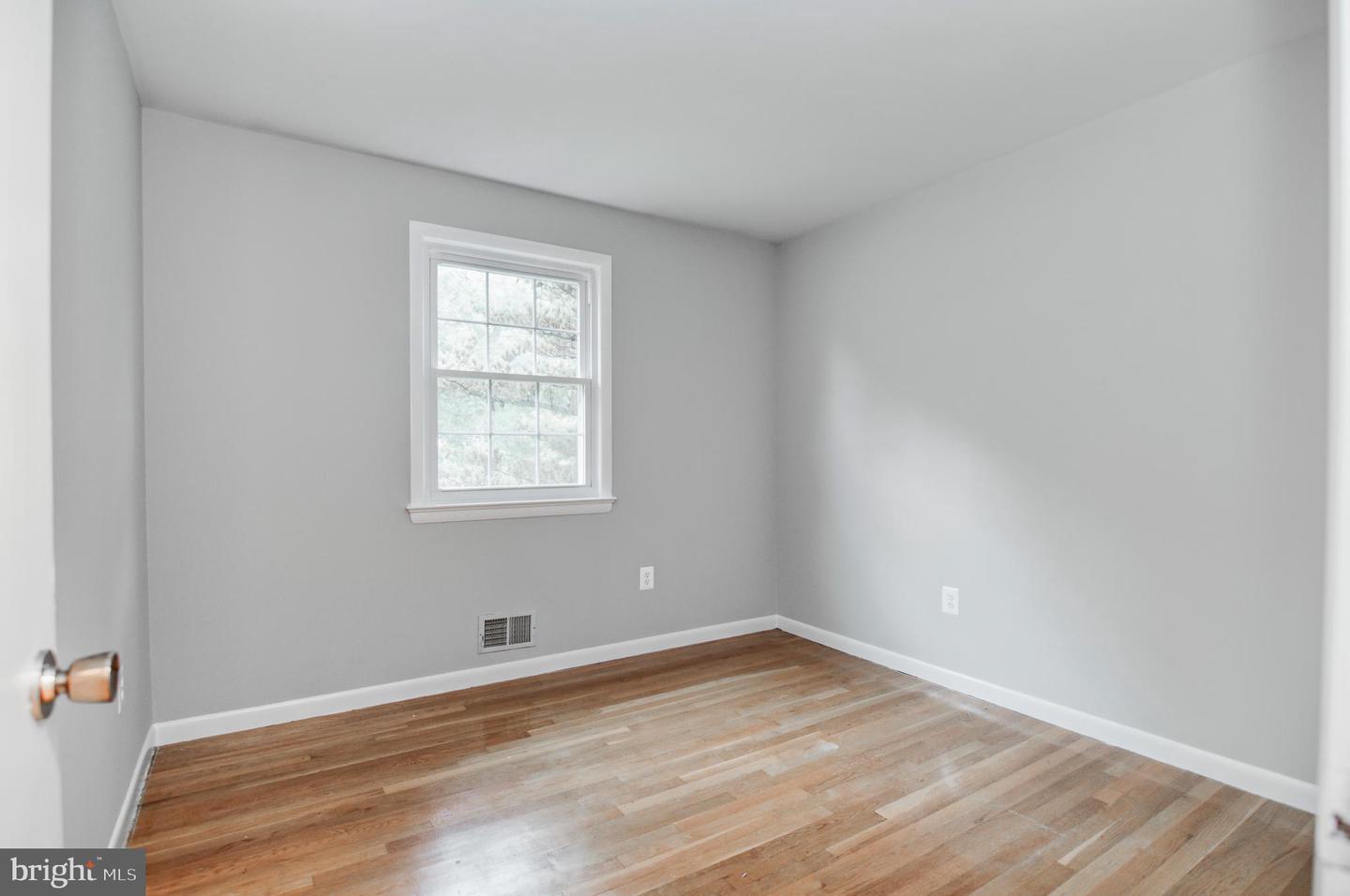 10807 Ann St