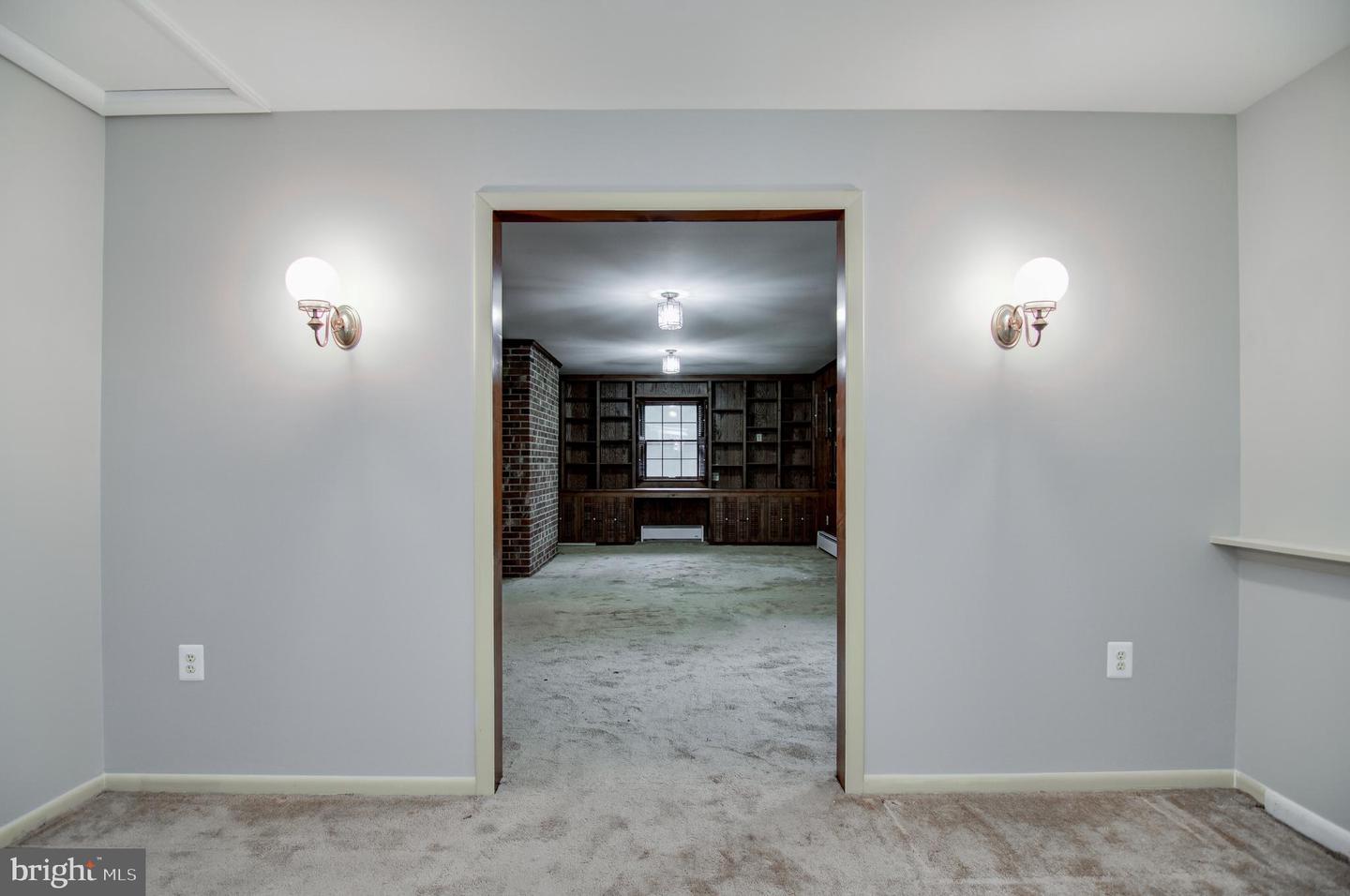 10807 Ann St