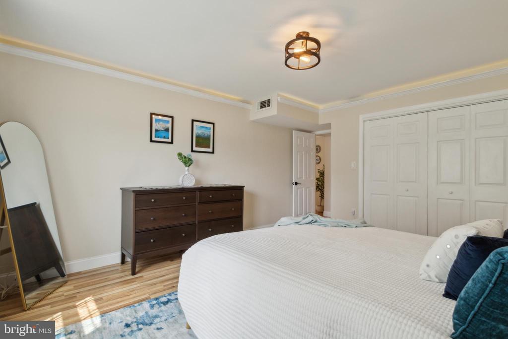 9479 Fairfax Blvd #102